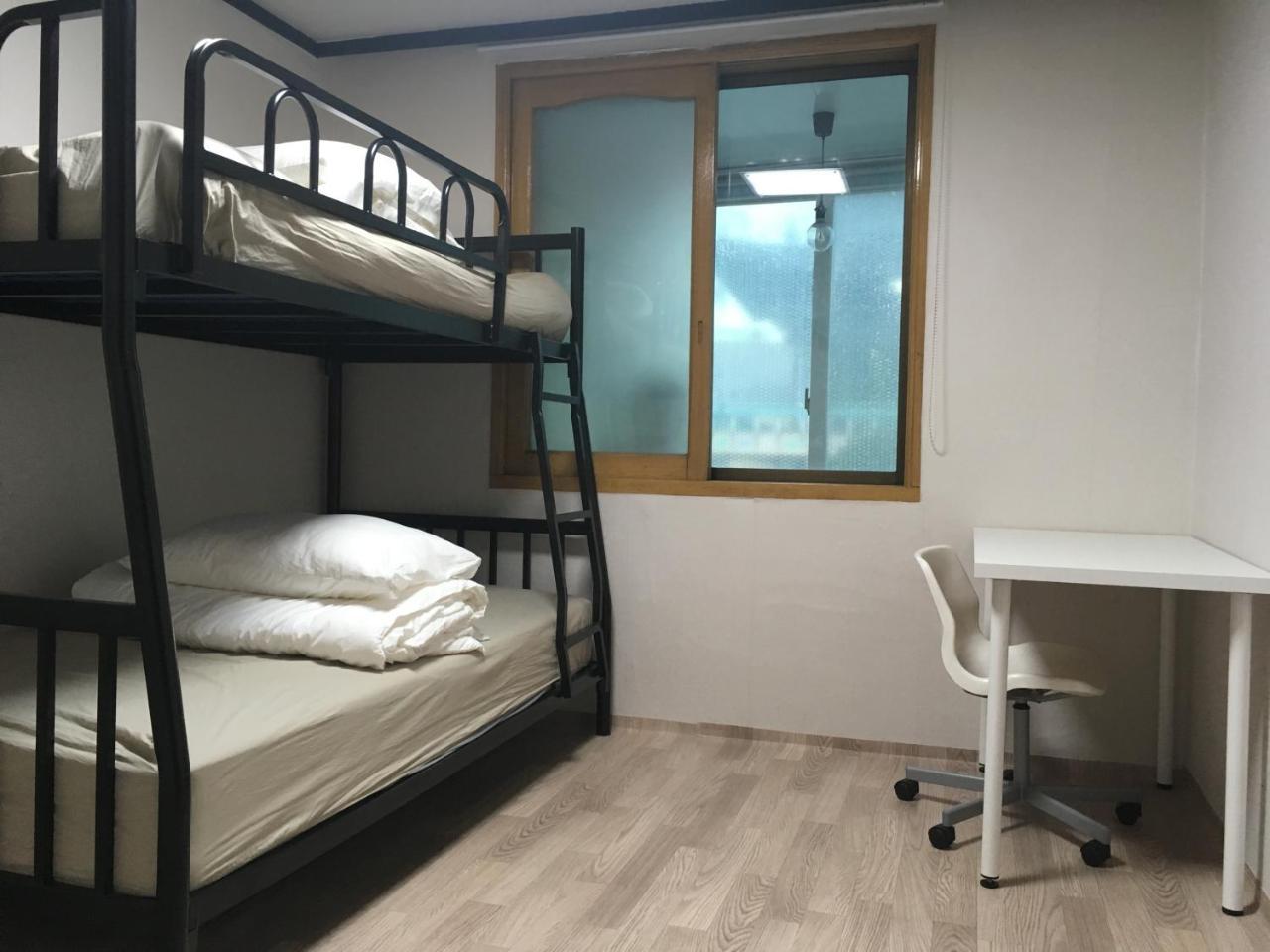 Busan Backpackers Pokoj fotografie